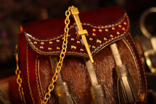 Load image into Gallery viewer, Leather Oxblood Sporran
