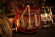 Load image into Gallery viewer, Leather Oxblood Sporran
